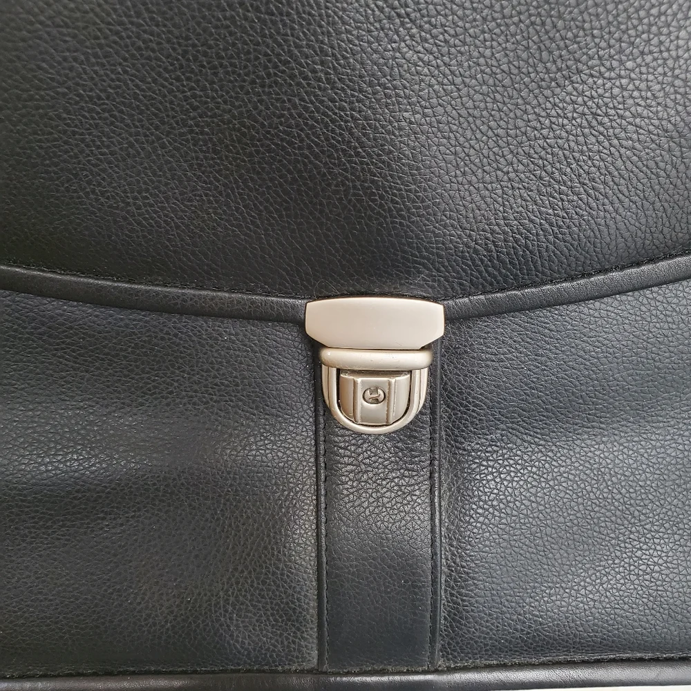 ILA Black Leather Briefcase Laptop Bag Like New Professional Office Accessory